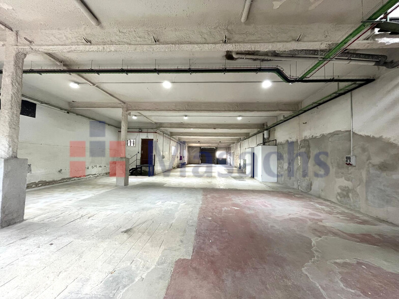 Industriel/Logistique dans Rubí, Barcelona à vendre - Photo de l’immeuble – Image 2 sur 13