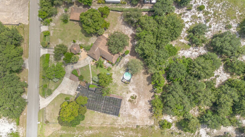 155 11th Ave, Osteen, FL à vendre - Photo de l’immeuble – Image 3 sur 40