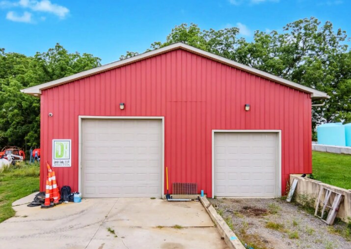 10601 Bennett Dr, Morrice, MI à vendre - Photo de l’immeuble – Image 2 sur 18