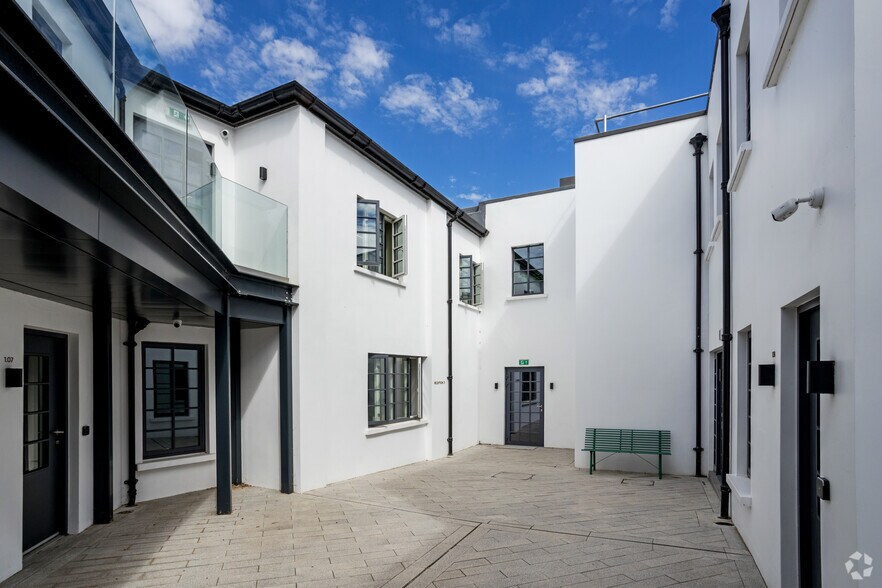 49A Oxford Rd, Londres à vendre - Photo de l’immeuble – Image 3 sur 14