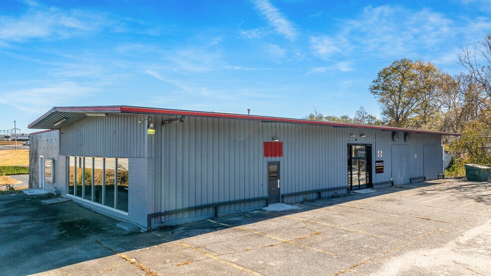 14629 E Wade Hampton Blvd, Greer, SC à vendre - Photo de l’immeuble – Image 3 sur 41