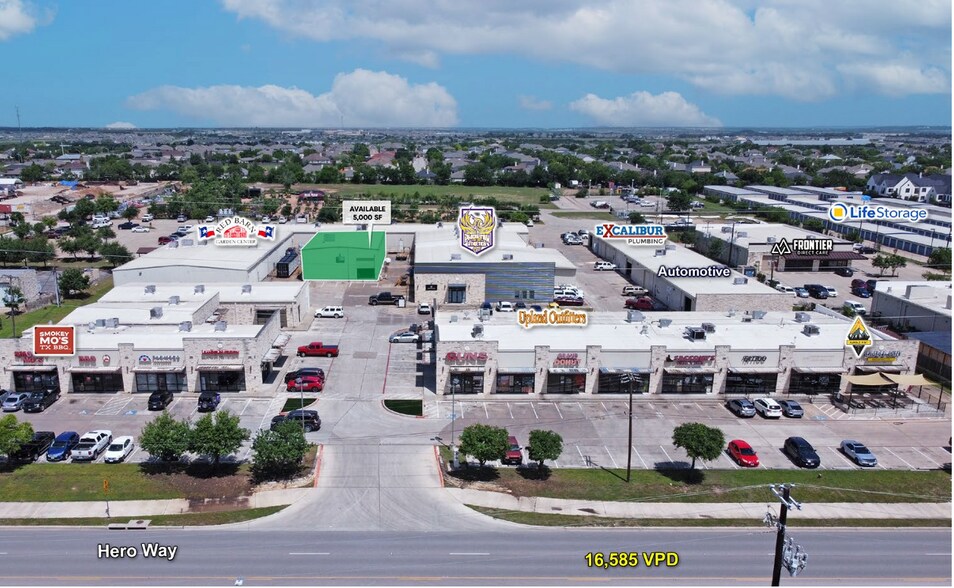 11880 Hero Way W, Leander, TX à louer - Photo de l’immeuble – Image 2 sur 5