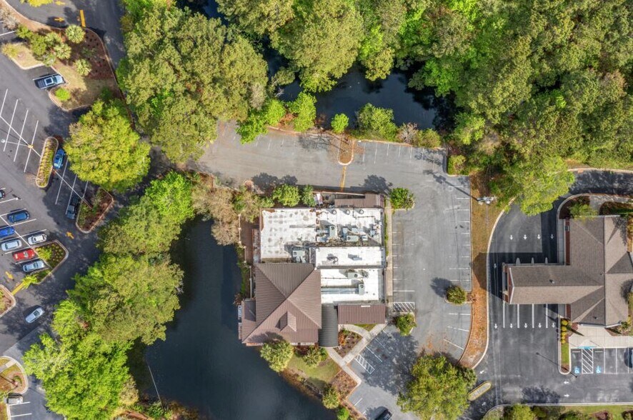 1028 Johnnie Dodds Blvd, Mount Pleasant, SC à vendre - Photo de l’immeuble – Image 3 sur 17