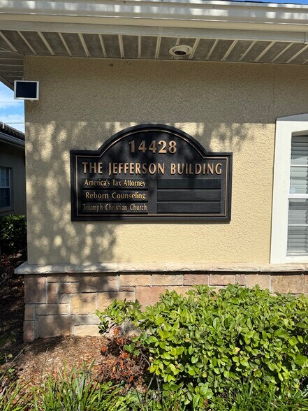 14428 Bruce B Downs Blvd, Tampa, FL à vendre - Photo de l’immeuble – Image 2 sur 34