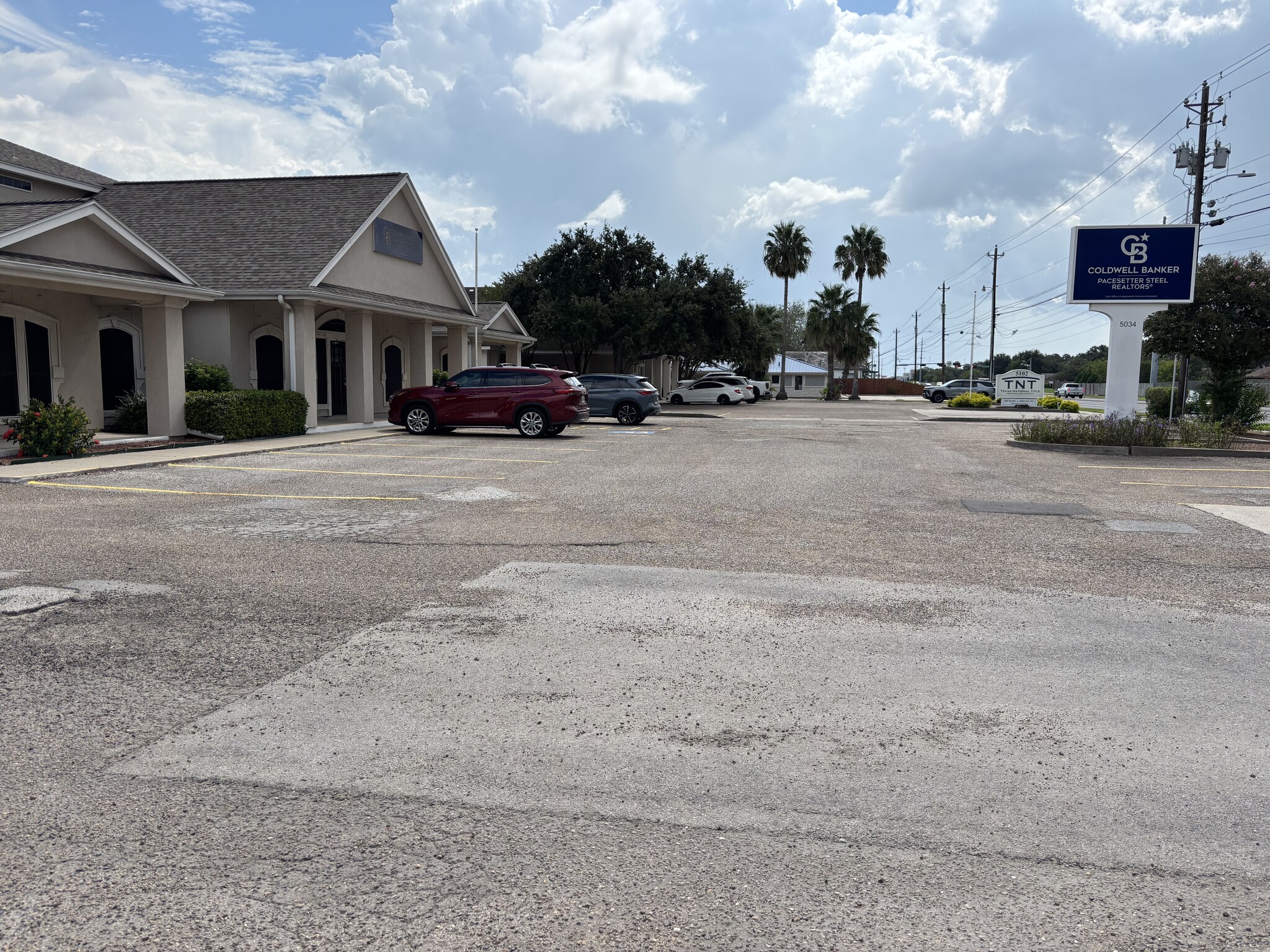5034 Holly Rd, Corpus Christi, TX à louer Photo de l’immeuble– Image 1 sur 2