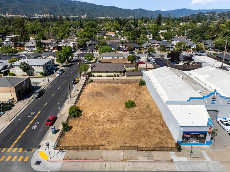 7711 Monterey St, Gilroy, CA à vendre - Photo de l’immeuble – Image 1 sur 8