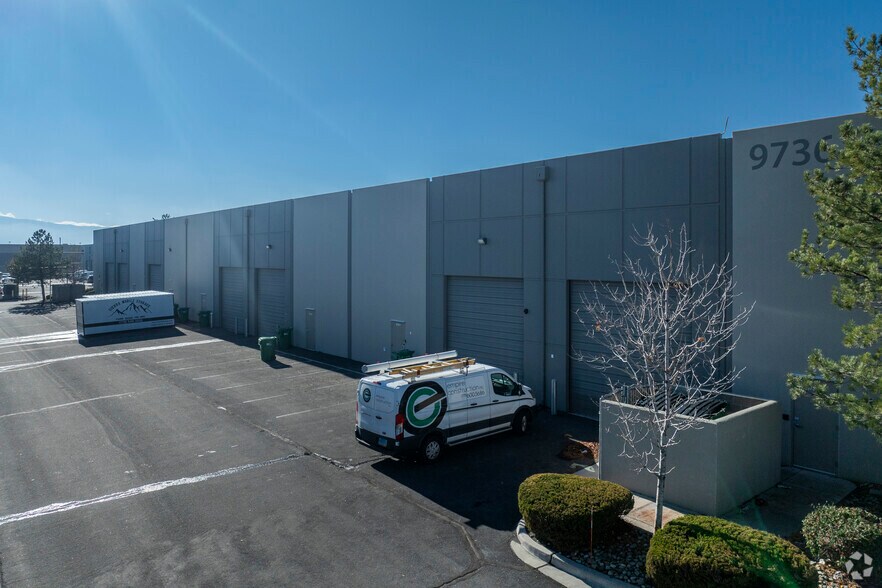 9736 S Virginia St, Reno, NV à louer - Photo de l’immeuble – Image 3 sur 5