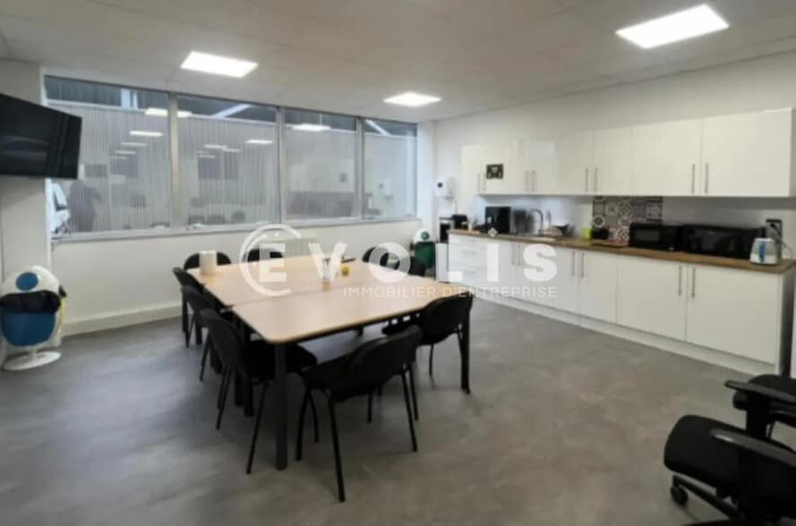 Bureau dans Les Ulis à louer - Photo intérieure – Image 2 sur 5