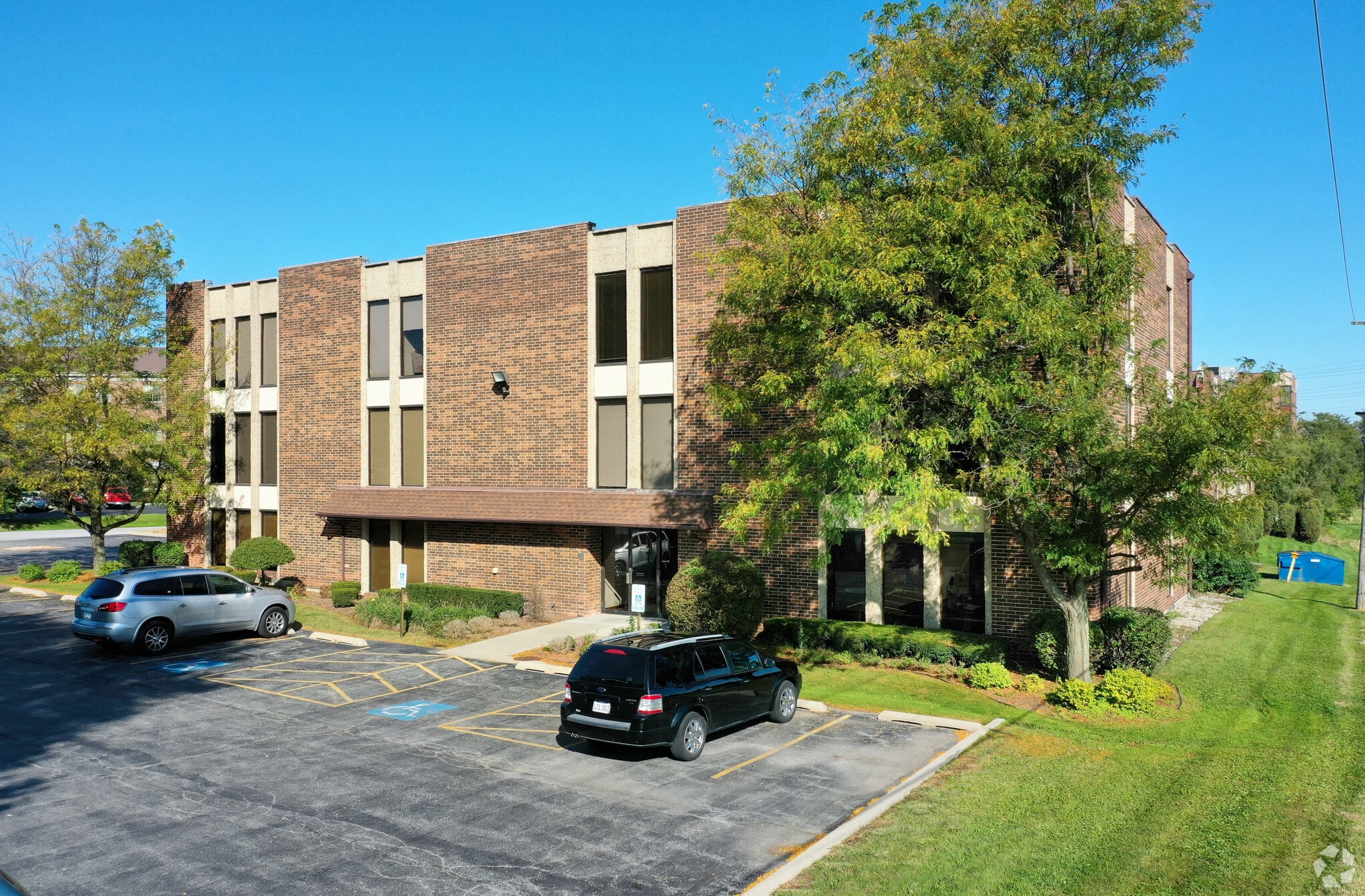 7800 W College Dr, Palos Heights, IL à louer Photo principale– Image 1 sur 25