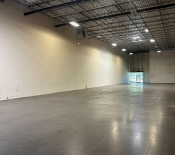 5015 Catron Dr, Dallas, TX à louer Photo intérieure– Image 2 sur 4