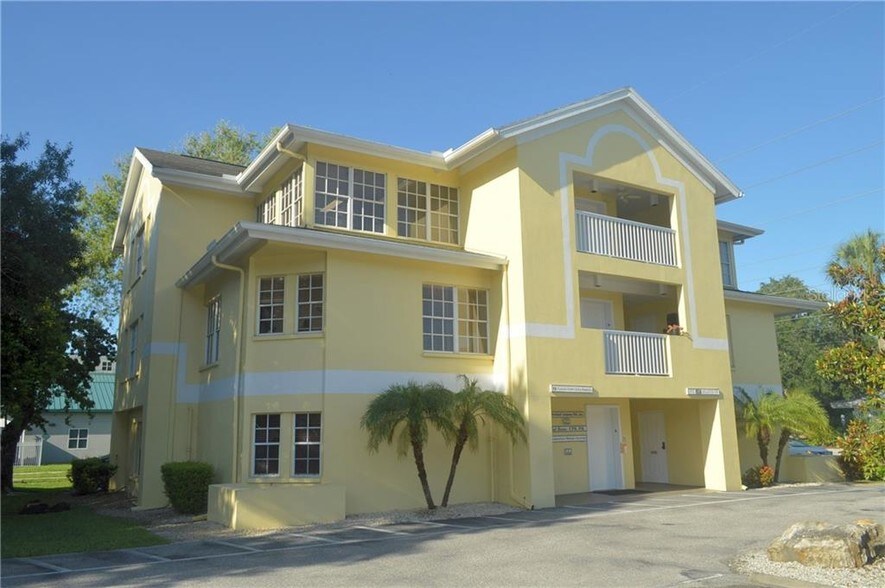 1617 S Tuttle Ave, Sarasota, FL à vendre - Photo de l’immeuble – Image 2 sur 10