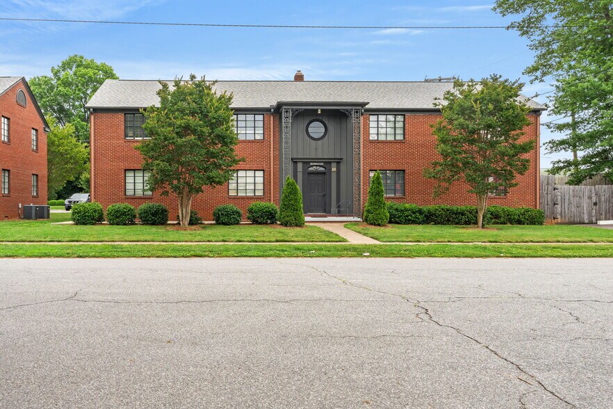 10 W 6th Ave, Lexington, NC à vendre - Photo principale – Image 1 sur 9