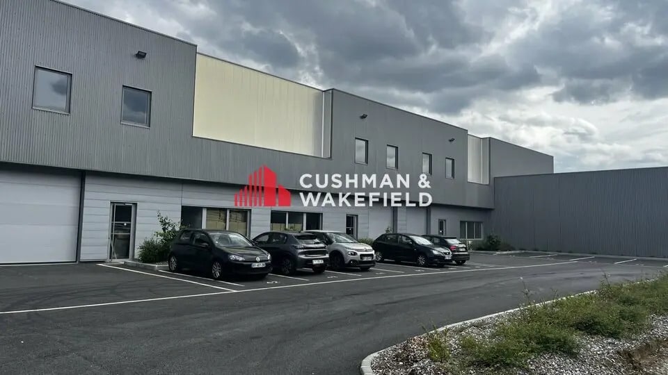 Local d’activités dans Escalquens à louer - Photo de l’immeuble – Image 2 sur 6