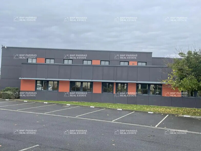 Bureau dans Olivet à louer - Photo de l’immeuble – Image 3 sur 6
