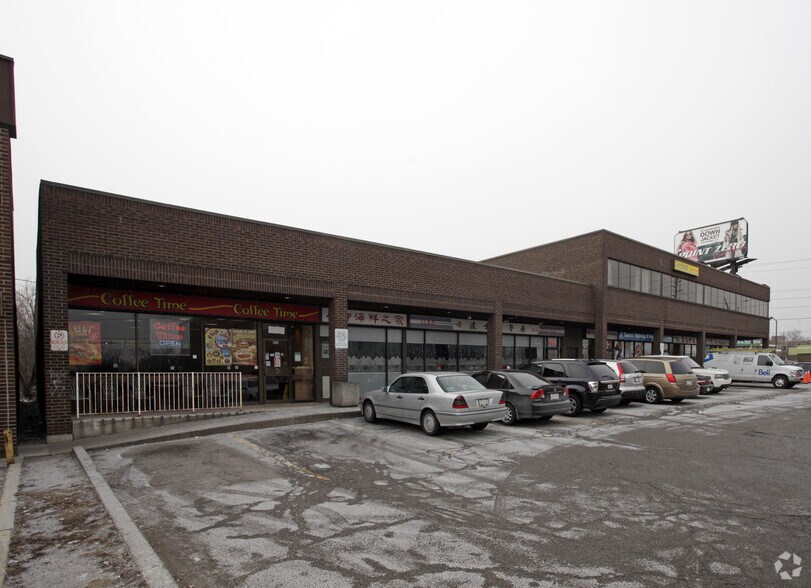 4427-4447 Sheppard Ave, Toronto, ON à louer - Photo de l’immeuble – Image 2 sur 4