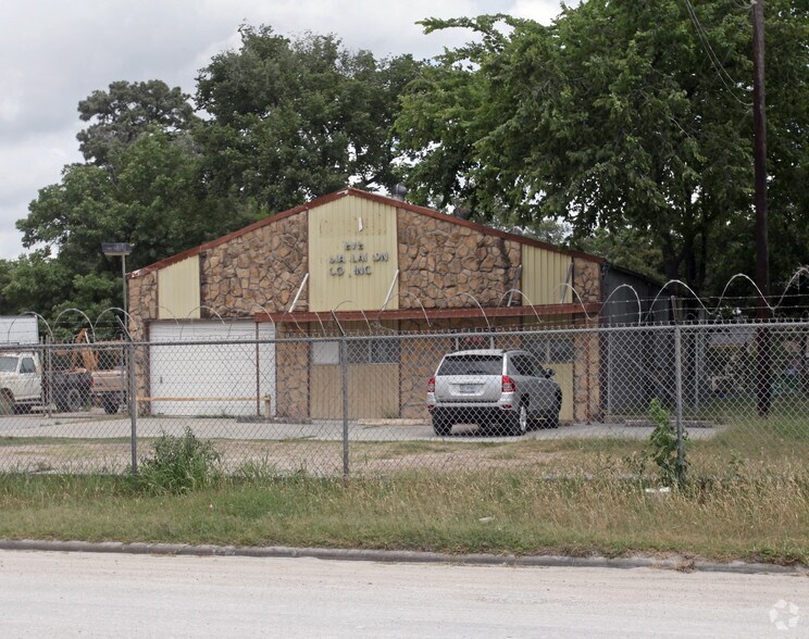 215 Bennington St, Houston, TX à vendre - Photo de l’immeuble – Image 2 sur 11