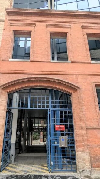 Bureau dans Toulouse à louer - Photo de l’immeuble – Image 2 sur 16