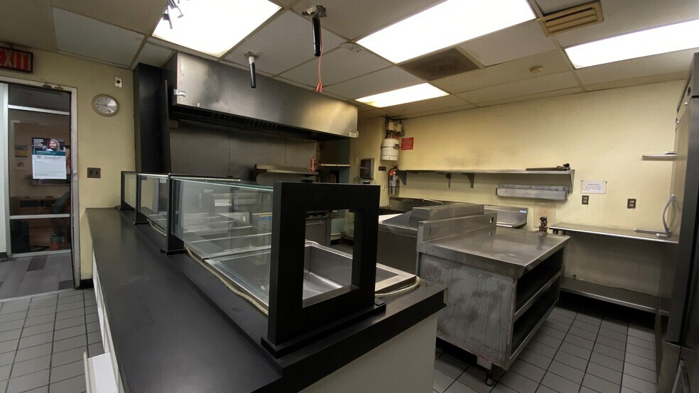 2041 Martin Luther King Jr Ave SE, Washington, DC à louer - Photo intérieure – Image 2 sur 9