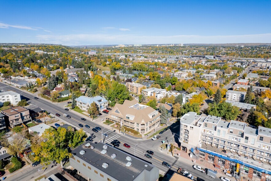 1608 17th Ave SW, Calgary, AB à louer - Aérien – Image 2 sur 4