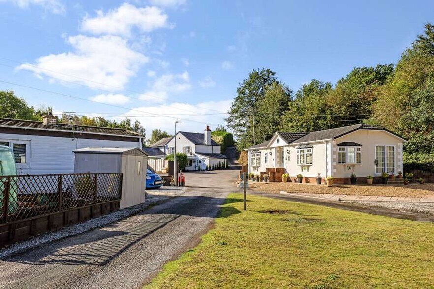 Moore Ln, Warrington à vendre - Photo de l’immeuble – Image 3 sur 3