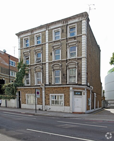 119-121 Warwick Rd, Londres à vendre - Photo de l’immeuble – Image 3 sur 4