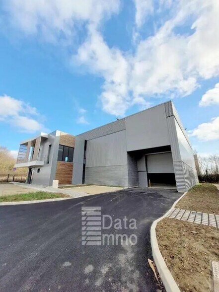 Industriel/Logistique dans Chanteloup-en-Brie à louer - Photo de l’immeuble – Image 3 sur 12
