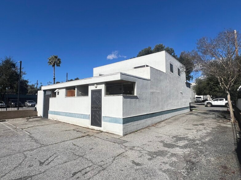 106 Palmetto Dr, Pasadena, CA à vendre - Photo de l’immeuble – Image 3 sur 14