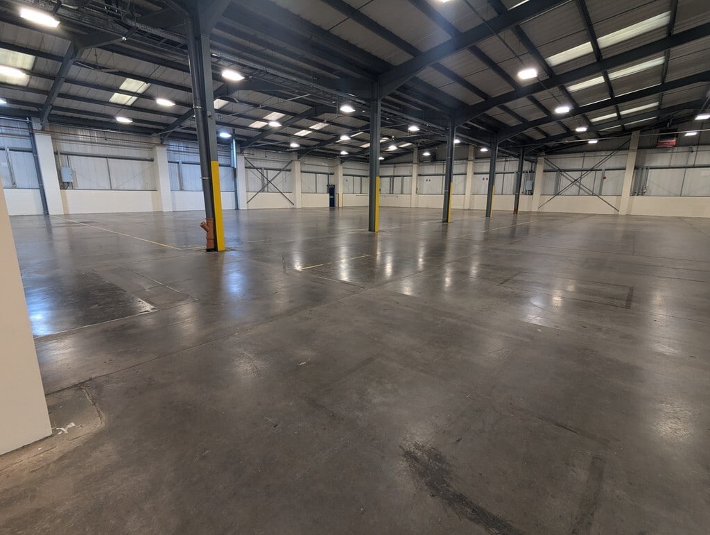 13-14 Oldington Trading Estate, Kidderminster à louer Photo intérieure– Image 1 sur 2