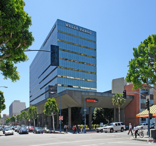 433 N Camden Dr, Beverly Hills, CA à louer - Photo de l’immeuble – Image 2 sur 32