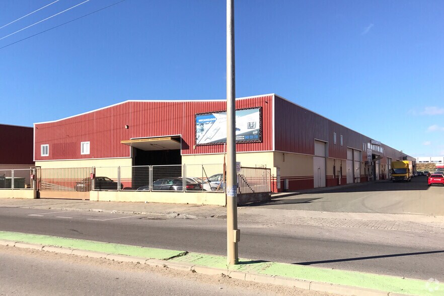 Industriel/Logistique dans Cabanillas del Campo, Guadalajara à vendre - Photo de l’immeuble – Image 1 sur 2