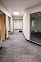 8540 109th St NW, Edmonton, AB à louer Photo intérieure– Image 1 sur 7