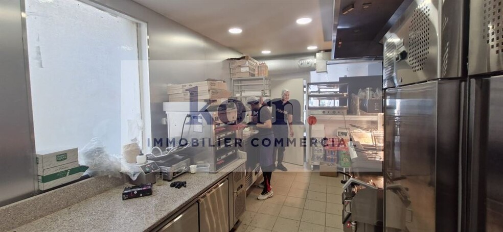 Local commercial dans Suresnes à vendre - Photo intérieure – Image 3 sur 5