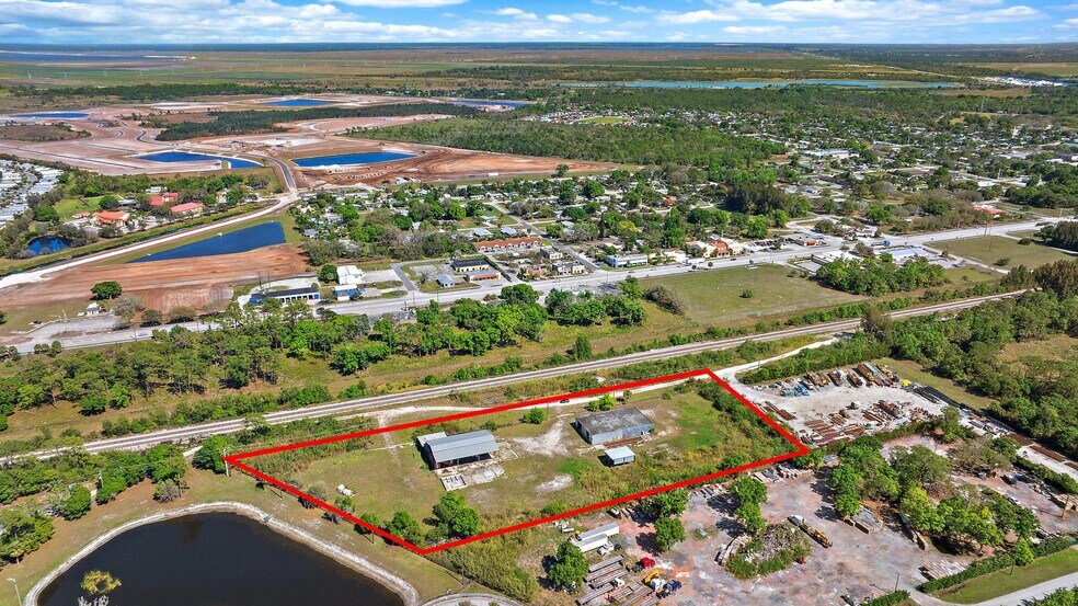 15803 SW Farm Rd portefeuille de 2 biens à vendre sur LoopNet.fr - Photo de l’immeuble – Image 2 sur 22