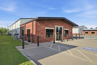 Plus de détails pour 416 NE 145th Pl, Edmond, OK - Industriel/Logistique à louer