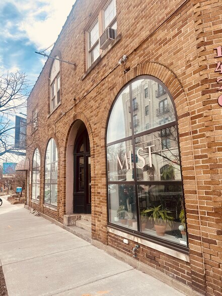 1420 Lake Dr SE, Grand Rapids, MI à louer - Photo de l’immeuble – Image 2 sur 19