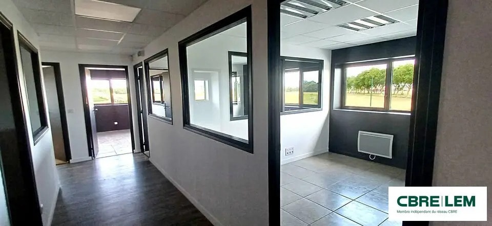 Bureau dans Biéville-Beuville à louer - Photo de l’immeuble – Image 3 sur 8