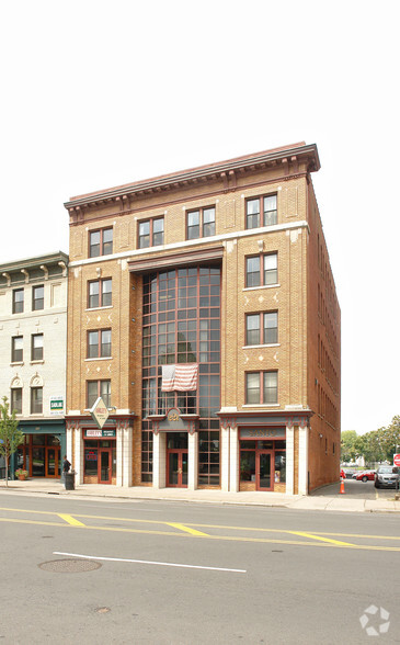 213-221 Main St, Hartford, CT à louer - Photo principale – Image 1 sur 5