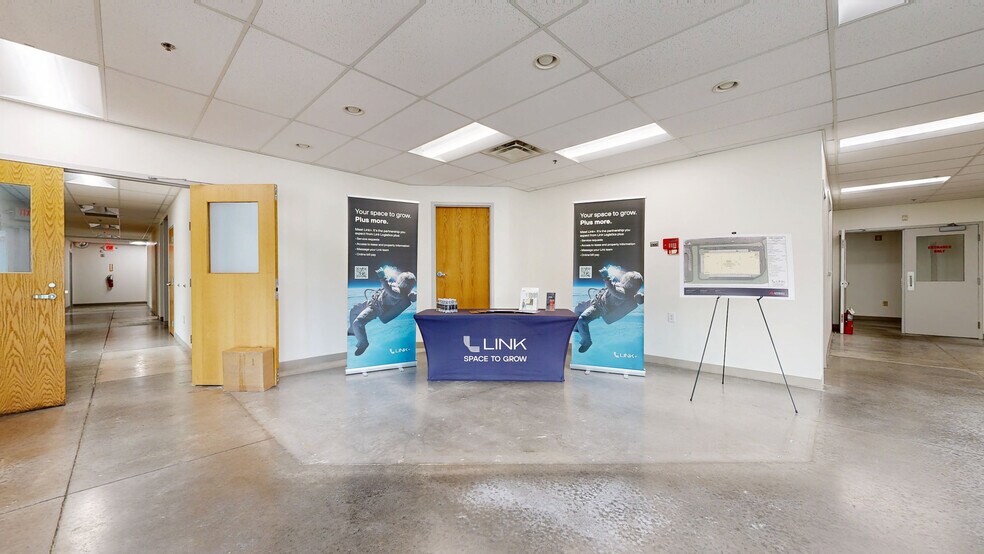 1405 Worldwide Blvd, Hebron, KY à louer - Numérisation 3D Matterport – Image 2 sur 18