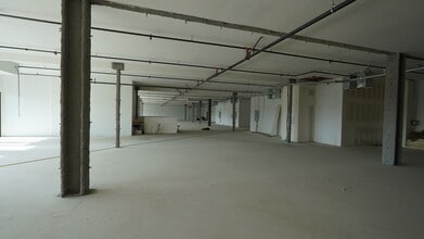 13755 Roscoe Blvd, Panorama City, CA à louer Photo intérieure– Image 2 sur 4