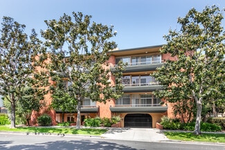 Plus de détails pour 818 S Gretna Green Way, Los Angeles, CA - Logement à vendre