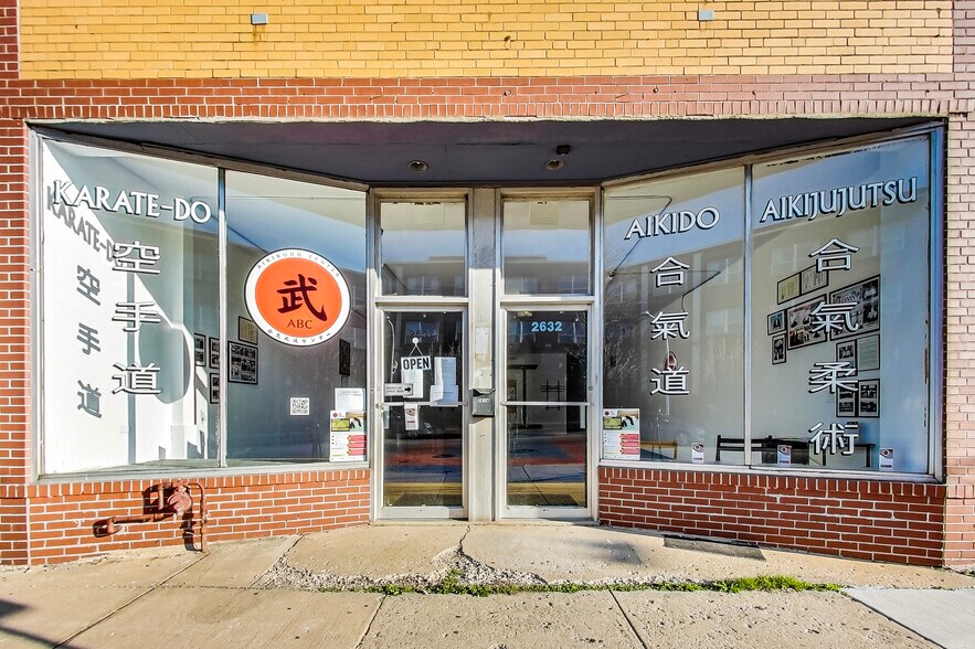 2628-2634 W Touhy Ave, Chicago, IL à louer - Photo principale – Image 1 sur 13