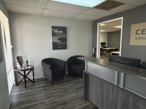 4707 W Gandy Blvd, Tampa, FL à louer Photo intérieure– Image 2 sur 27
