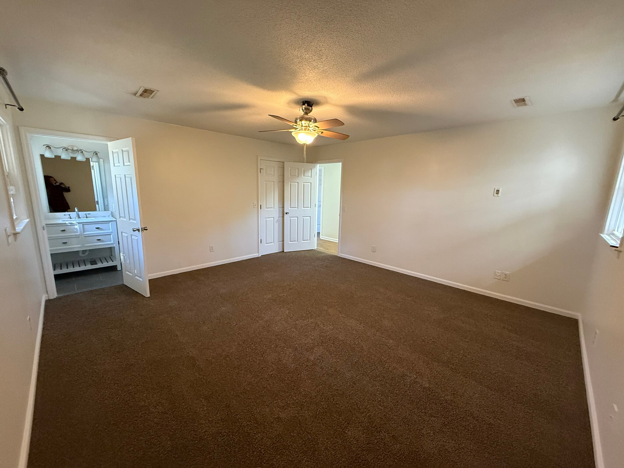 118 E 7th North St, Summerville, SC à louer Photo intérieure– Image 1 sur 9