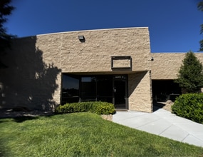 7700 E Iliff Ave, Denver, CO à louer Photo de l’immeuble– Image 2 sur 6