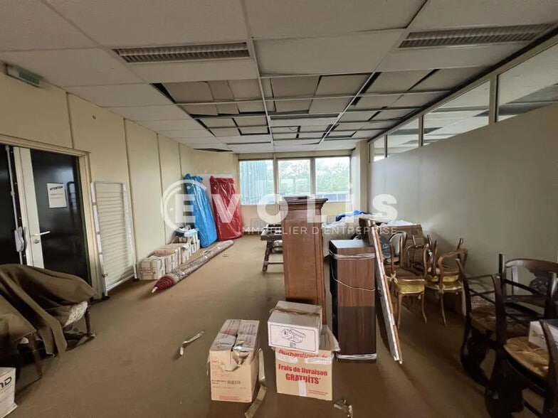 Bureau dans Fontenay-sous-Bois à vendre - Photo de l’immeuble – Image 3 sur 14