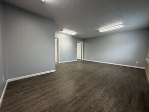 900 Christopher Ln, Springfield, IL à louer Photo intérieure– Image 2 sur 8