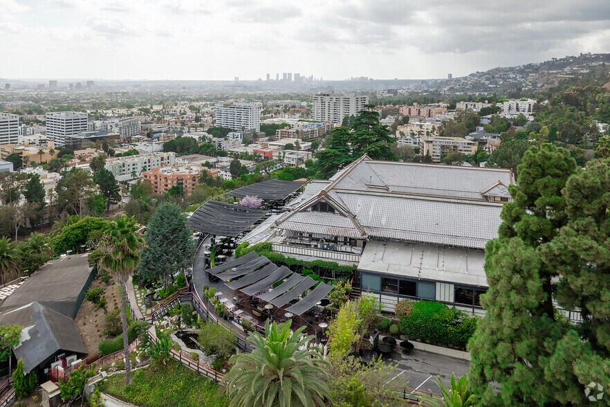 1999 N Sycamore Ave, Los Angeles, CA à vendre - Photo de l’immeuble – Image 3 sur 5