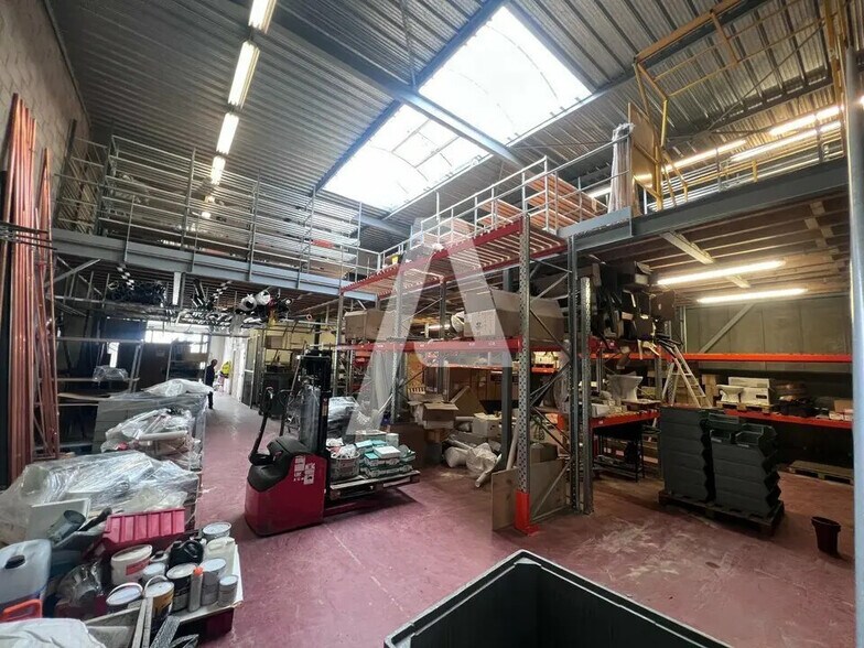 Industriel/Logistique dans Villejuif à louer - Photo de l’immeuble – Image 1 sur 5