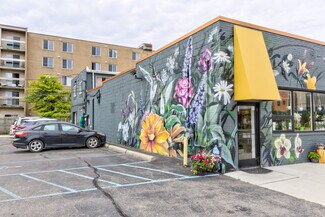 Plus de détails pour 526 E 9 Mile Rd, Ferndale, MI - Local d'activités à louer