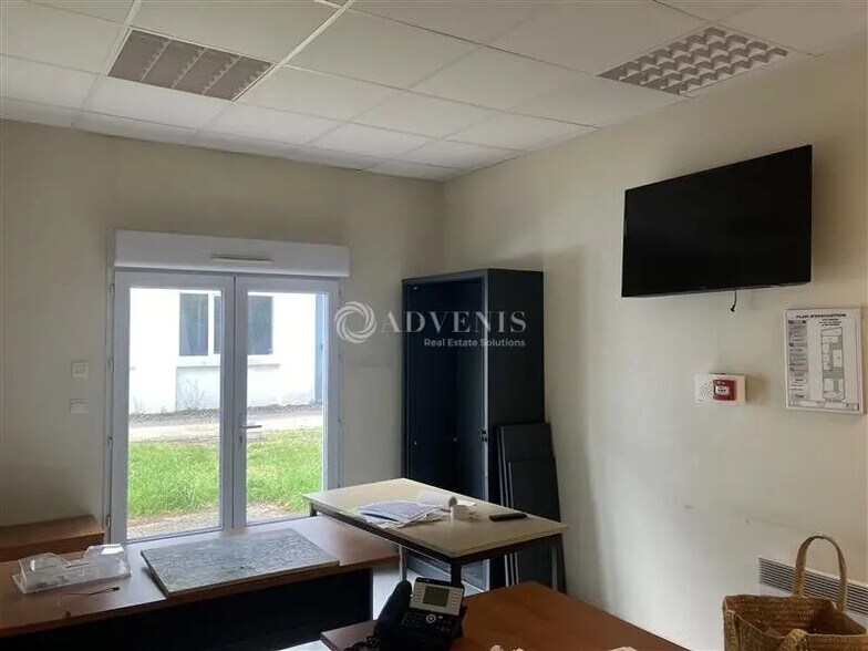 Bureau dans Vierzon à louer - Photo de l’immeuble – Image 2 sur 6